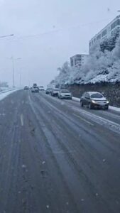 Bursa’da beklenen kar yağışı hızlı başladı