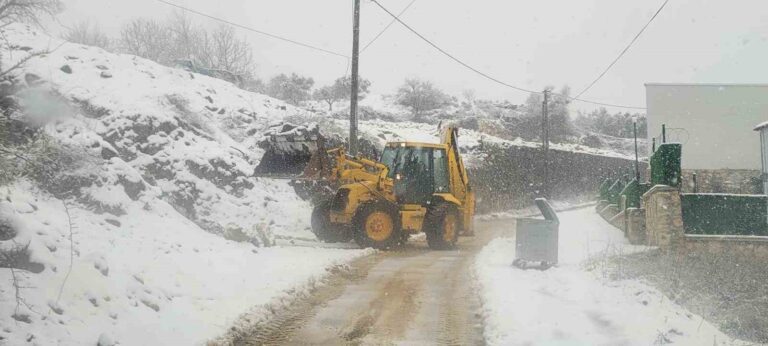 Mudanya Belediyesi’nden kar mesaisi