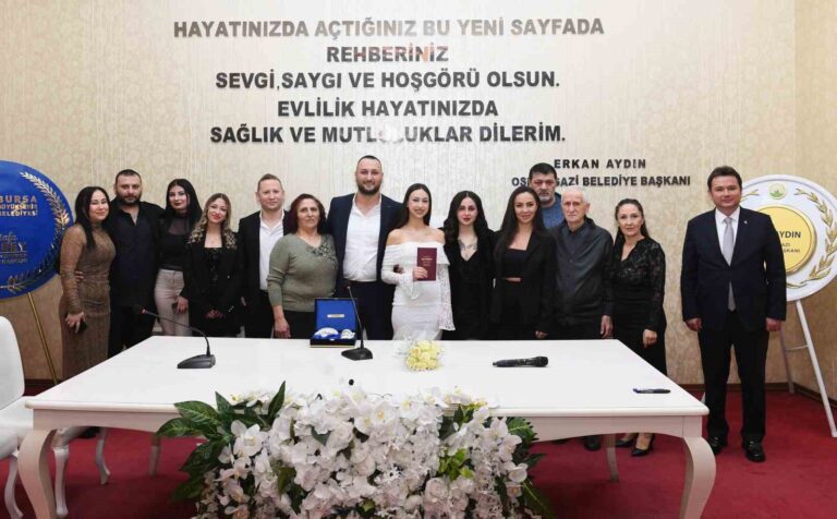 Nikahı kıyılacak çifte Başkan Aydın’dan ’Sevgililer Günü’ sürprizi