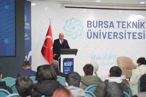 BTÜ konuşmalarının konuğu İbrahim Gülmez: “Sanayi fırsatlarını değerlendirerek başarıya ulaşın”