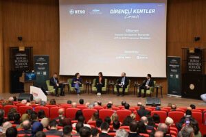 Dirençli Kentler Zirvesi’nde başkanlar uyardı dakikalar sonra deprem oldu
