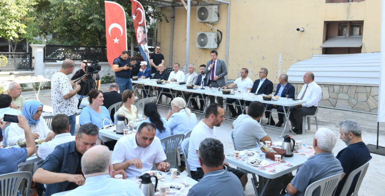 Başkan Aydın, halkın dertlerini dinleyerek çözümler üretiyor