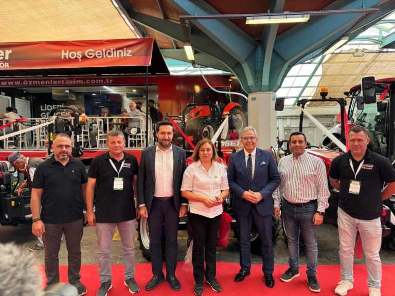 ÖZMENLER’İN STANDINA BANDIRMA’DA BÜYÜK İLGİ