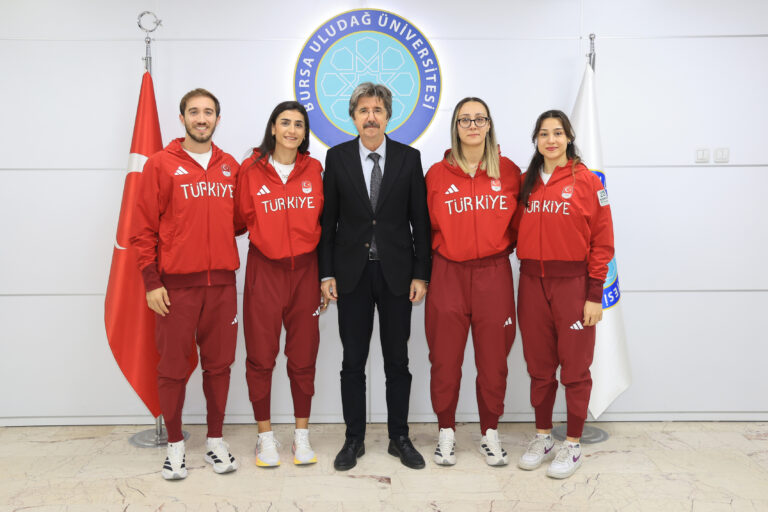 Rektör Yılmaz’dan başarılı sporculara özel tebrik
