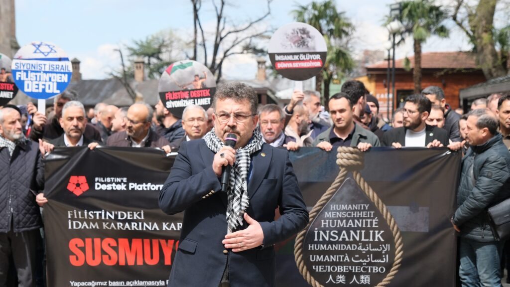 BURSA’DAN FİLİSTİN İÇİN GÜÇLÜ MESAJ: “BU ESARETE BOYUN EĞMEYECEĞİZ”