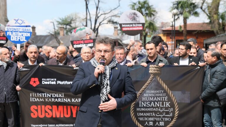 BURSA’DAN FİLİSTİN İÇİN GÜÇLÜ MESAJ: “BU ESARETE BOYUN EĞMEYECEĞİZ”