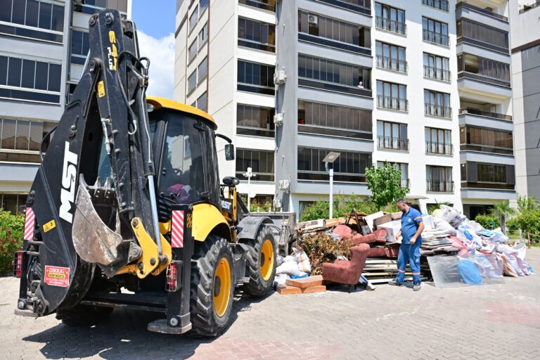 Yıldırım Belediyesi Yangın Bölgesinde Yaraları Sarıyor