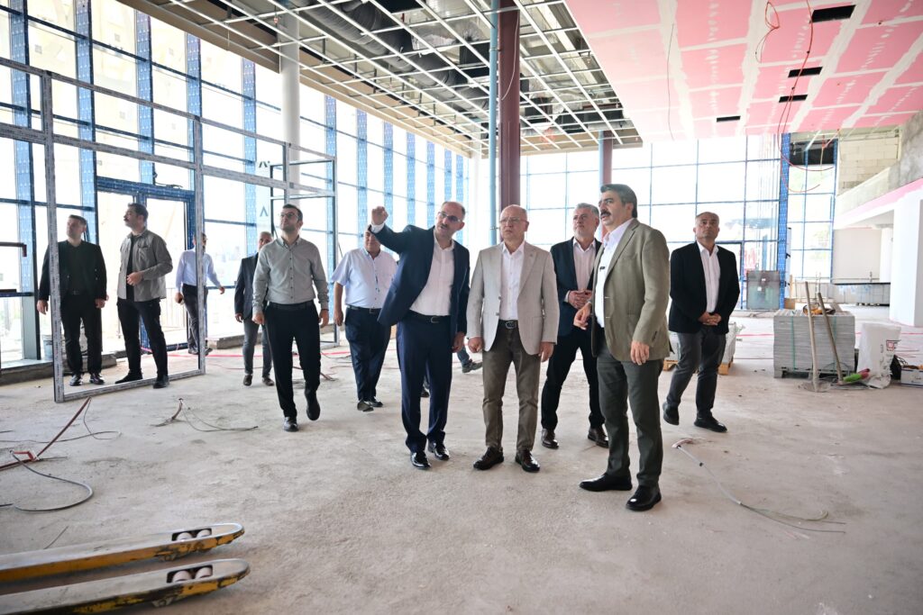 Yıldırım’ın en yeni gençlik ve spor merkezi açılış için gün sayıyor
