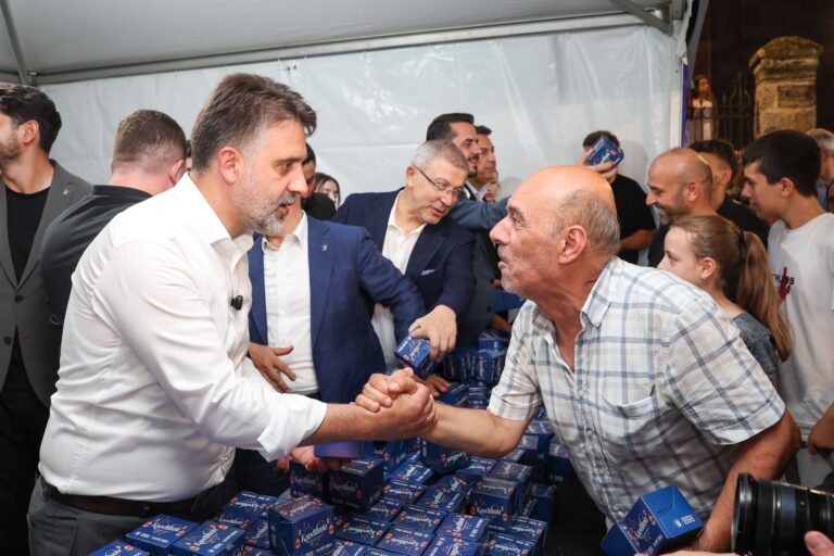 Başkan Vekili Biba, Mevlit Kandili’nde Bursalılarla buluştu