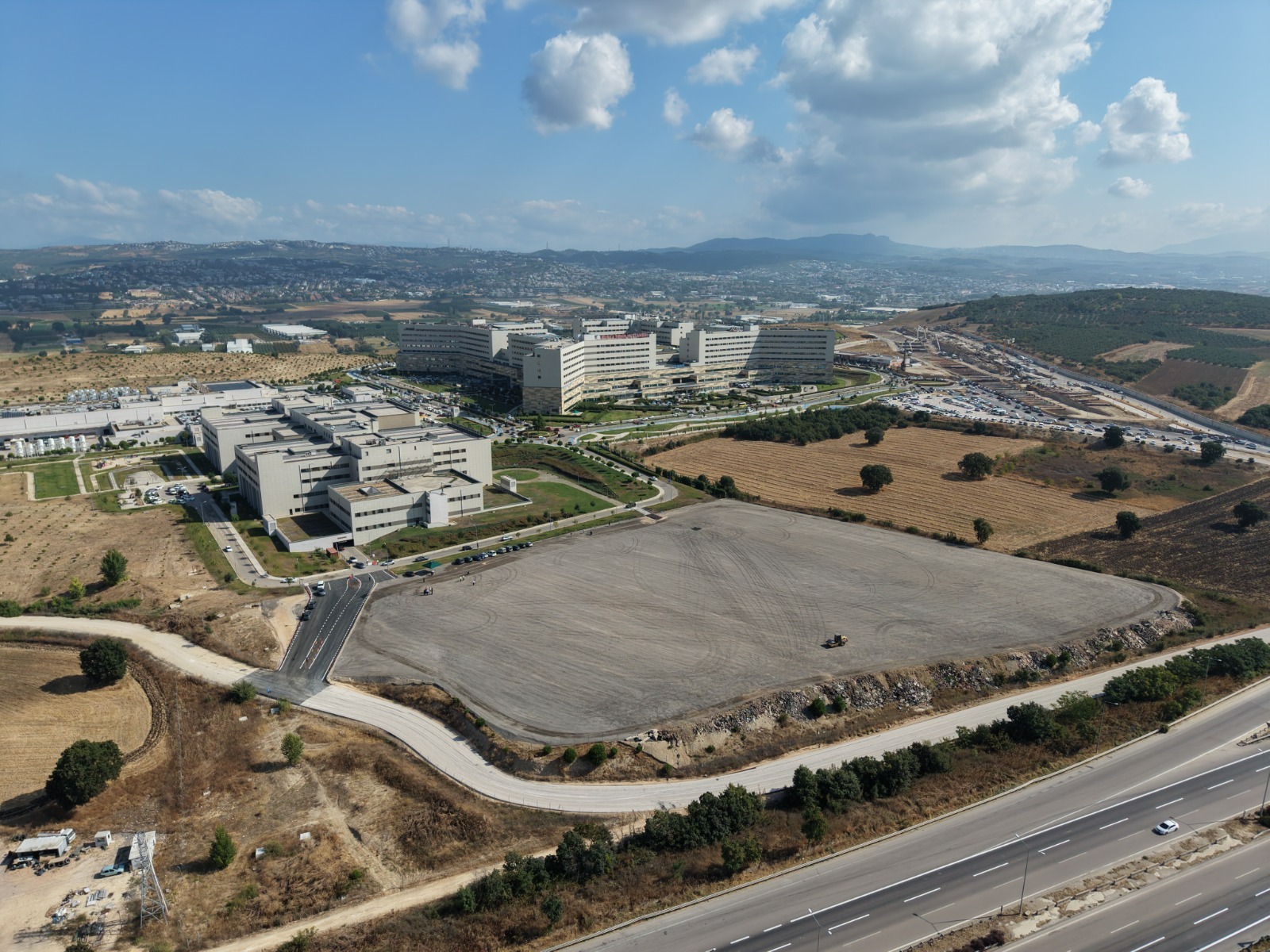 O otopark hizmete girdi